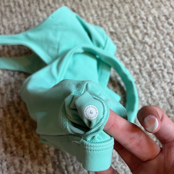 lululemon align tank size 4 - Picture 2 of 4